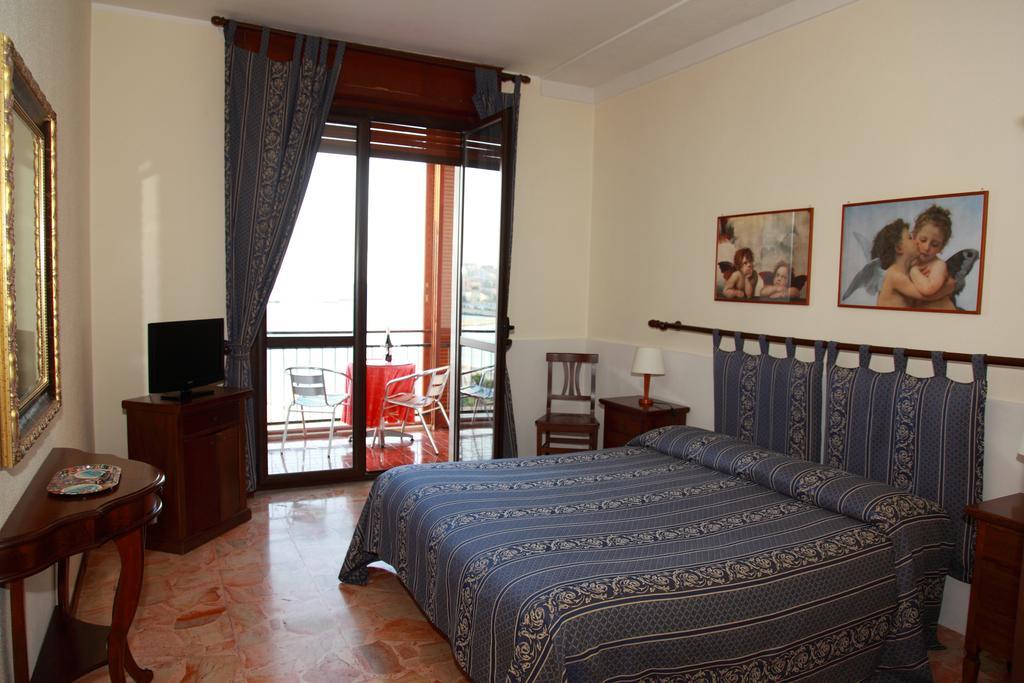 B&B Ortigia Sea View Syracuse Номер фото